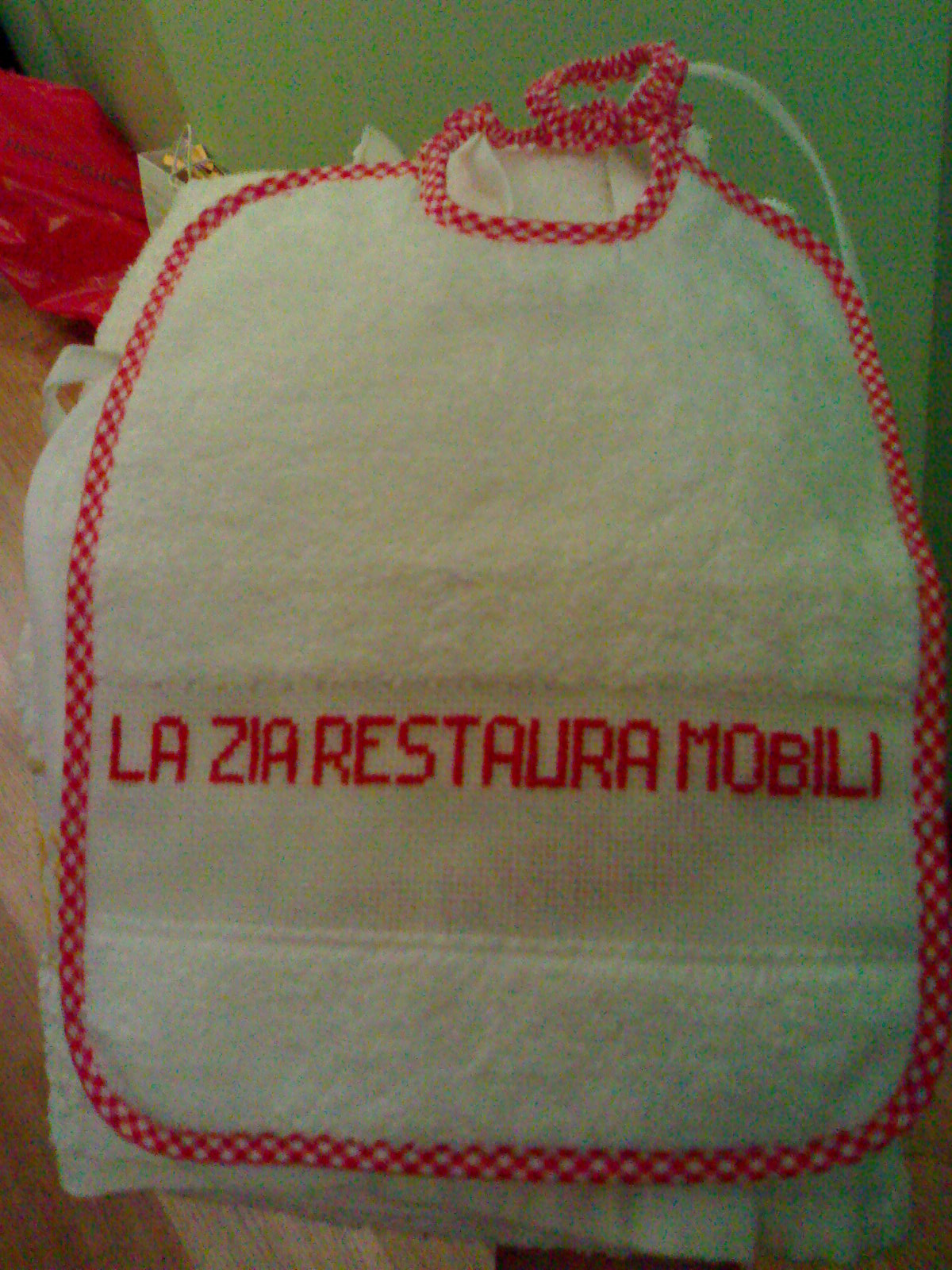 "La zia restaura mobili"